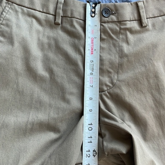 Old Navy Mens Brown Athletic Taper Pants with Built in Flex, Chino, size 30x30 - Picture 5 of 10